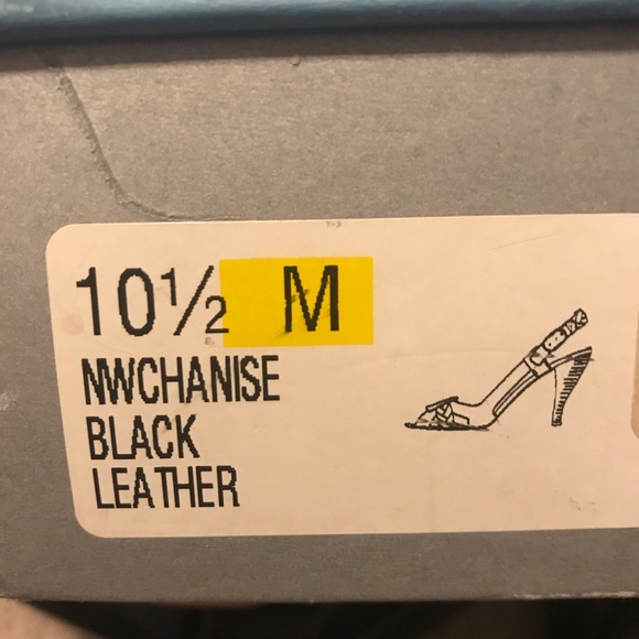 Nine West  Size 10.5 - Picture 5 of 5